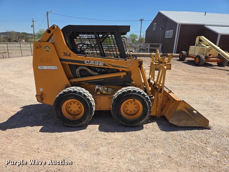 image for item ER1574 2006 Case 435 skid steer loader