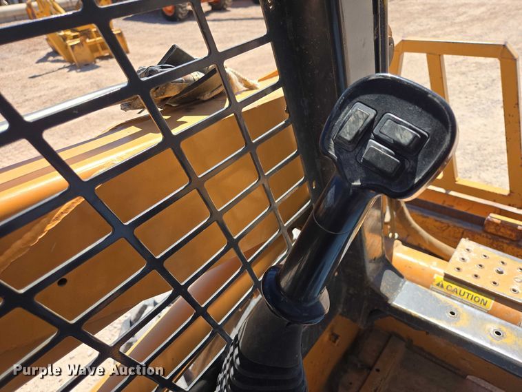 image for item ER1574 2006 Case 435 skid steer loader