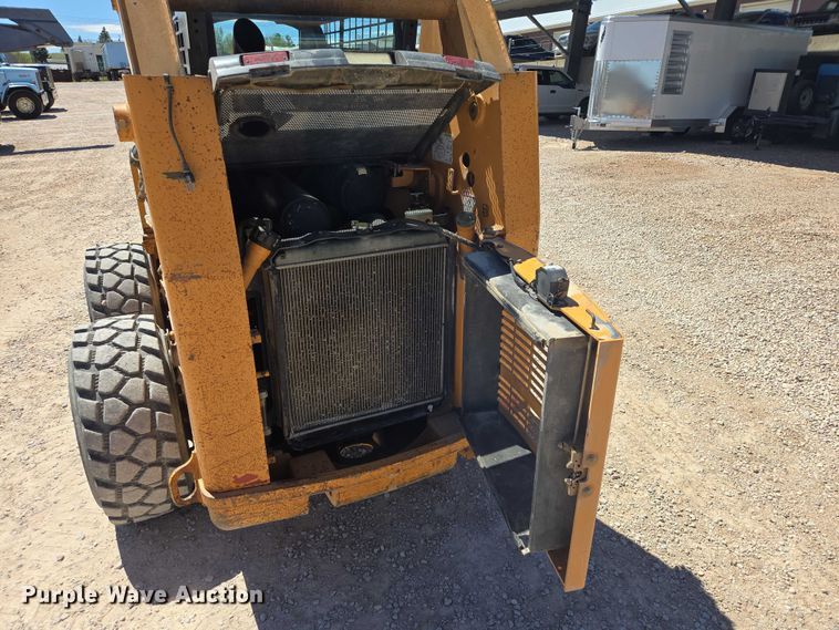 image for item ER1574 2006 Case 435 skid steer loader