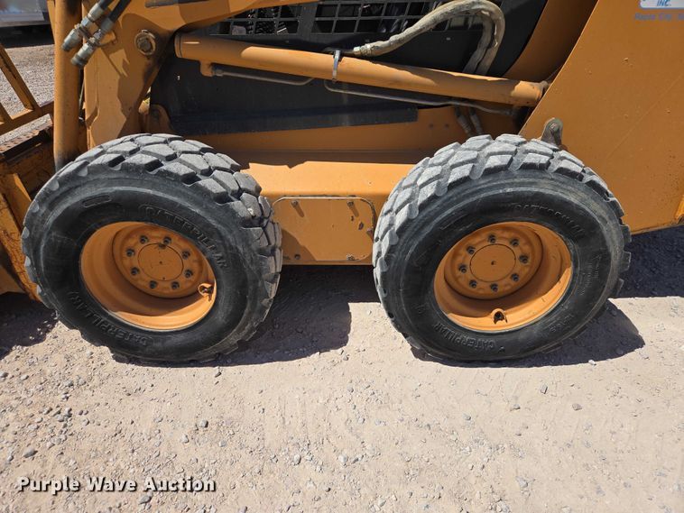 image for item ER1574 2006 Case 435 skid steer loader