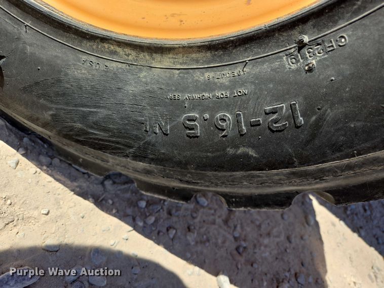 image for item ER1574 2006 Case 435 skid steer loader
