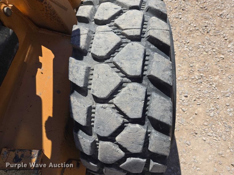 image for item ER1574 2006 Case 435 skid steer loader