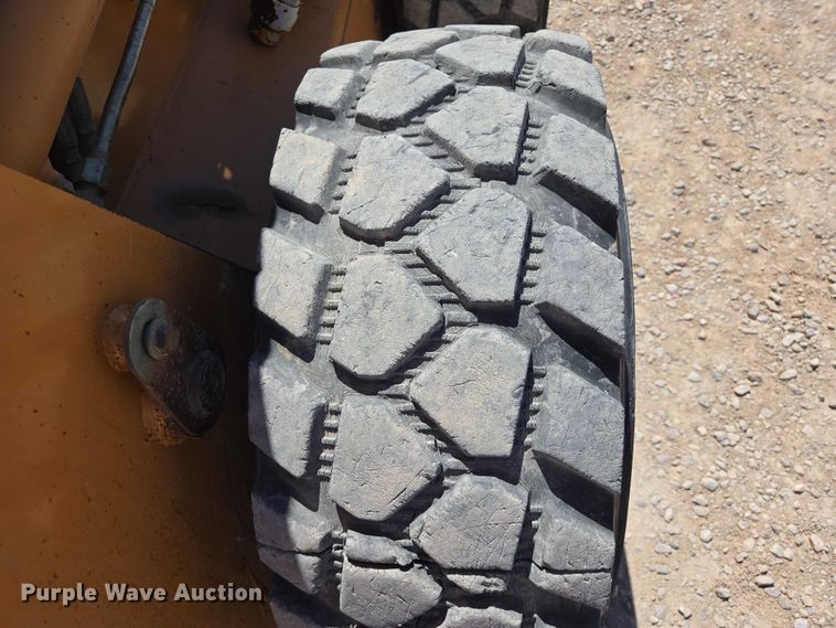 image for item ER1574 2006 Case 435 skid steer loader