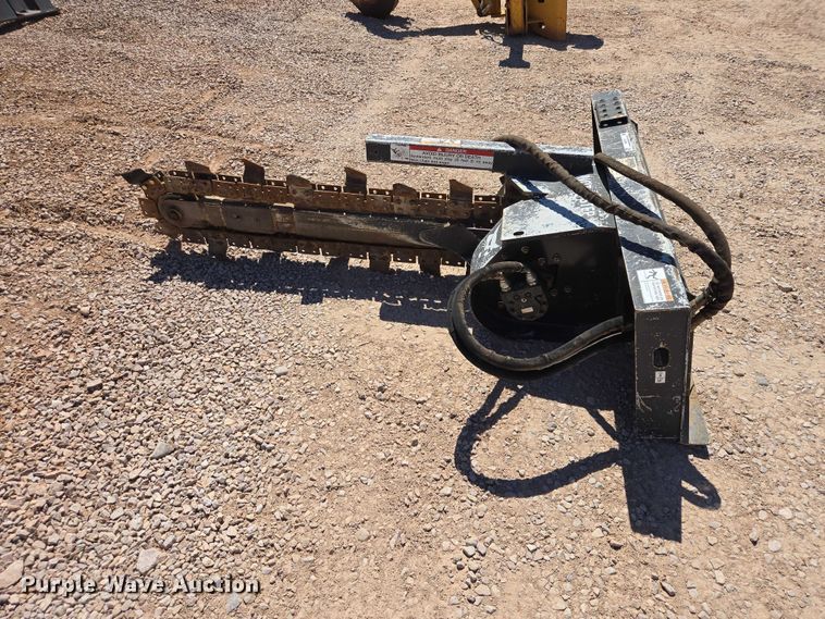 image for item ER1577 2015 Bobcat LT313 skid steer trencher