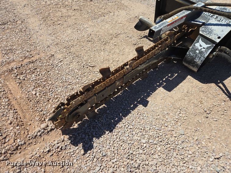 image for item ER1577 2015 Bobcat LT313 skid steer trencher