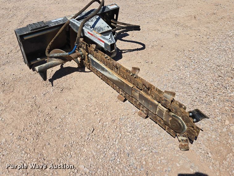 image for item ER1577 2015 Bobcat LT313 skid steer trencher