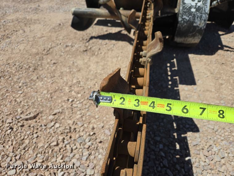 image for item ER1577 2015 Bobcat LT313 skid steer trencher