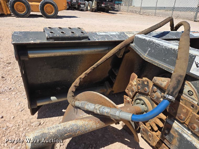 image for item ER1577 2015 Bobcat LT313 skid steer trencher