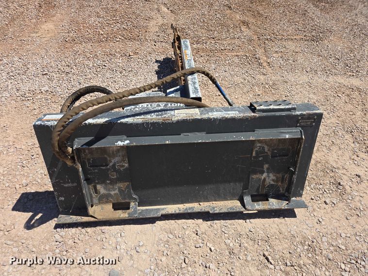 image for item ER1577 2015 Bobcat LT313 skid steer trencher