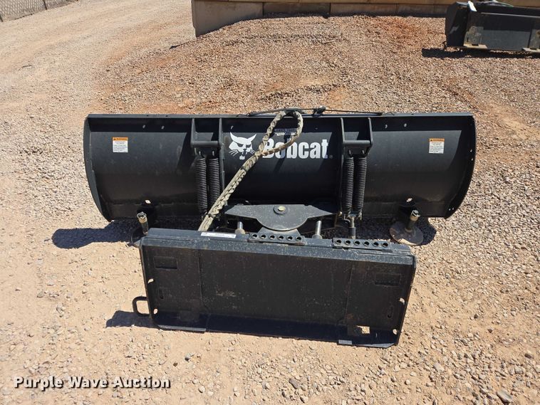 image for item ER1578 2010 Bobcat 84 Snow Blade skid steer snow plow