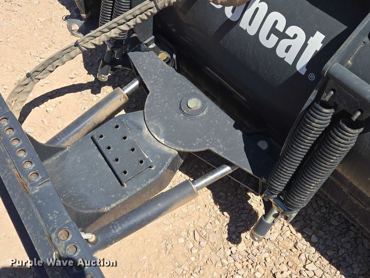 image for item ER1578 2010 Bobcat 84 Snow Blade skid steer snow plow