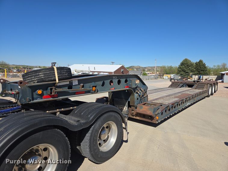 image for item ER1579 1990 Aspen lowboy equipment trailer