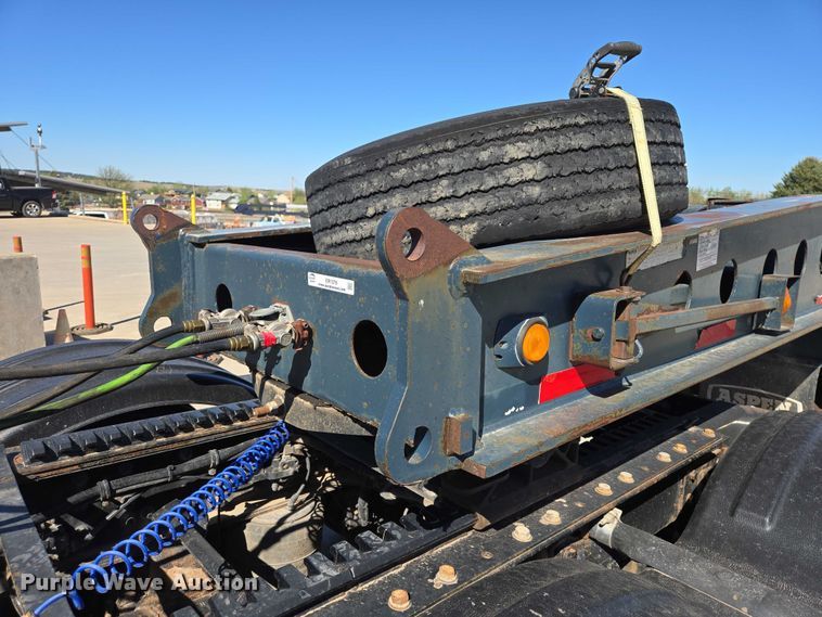 image for item ER1579 1990 Aspen lowboy equipment trailer