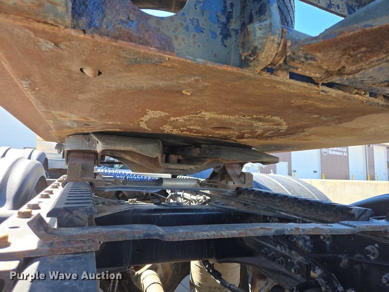 image for item ER1579 1990 Aspen lowboy equipment trailer