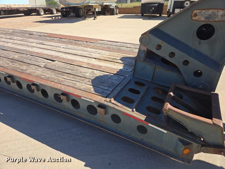 image for item ER1579 1990 Aspen lowboy equipment trailer