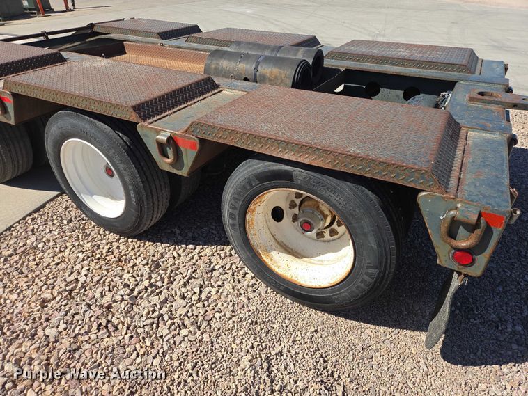 image for item ER1579 1990 Aspen lowboy equipment trailer