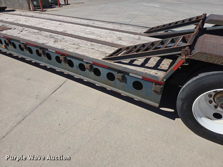 image for item ER1579 1990 Aspen lowboy equipment trailer