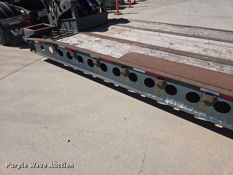 image for item ER1579 1990 Aspen lowboy equipment trailer
