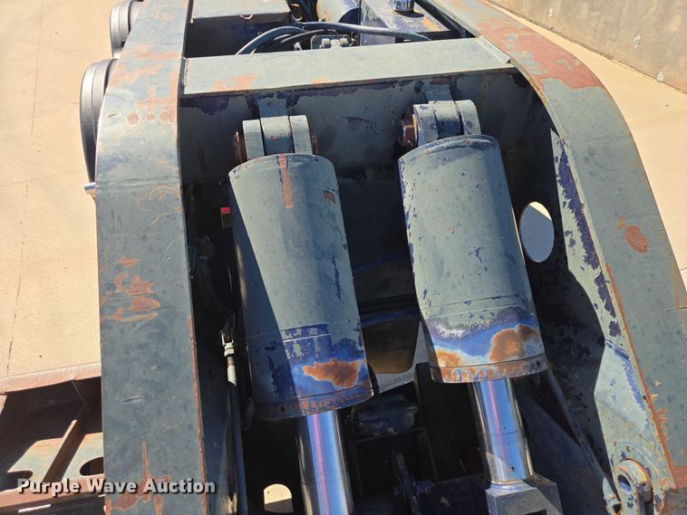 image for item ER1579 1990 Aspen lowboy equipment trailer