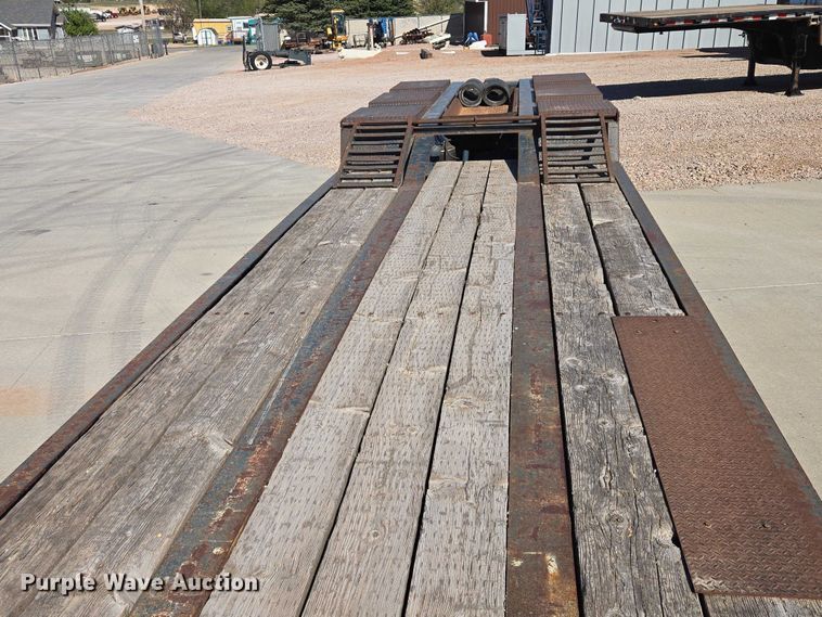 image for item ER1579 1990 Aspen lowboy equipment trailer