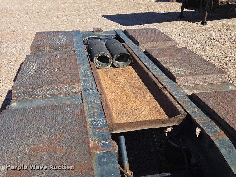 image for item ER1579 1990 Aspen lowboy equipment trailer