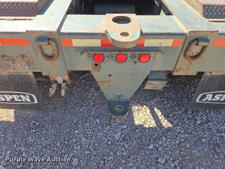 image for item ER1579 1990 Aspen lowboy equipment trailer