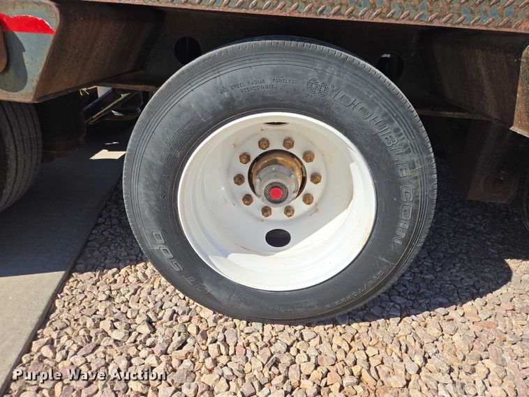 image for item ER1579 1990 Aspen lowboy equipment trailer