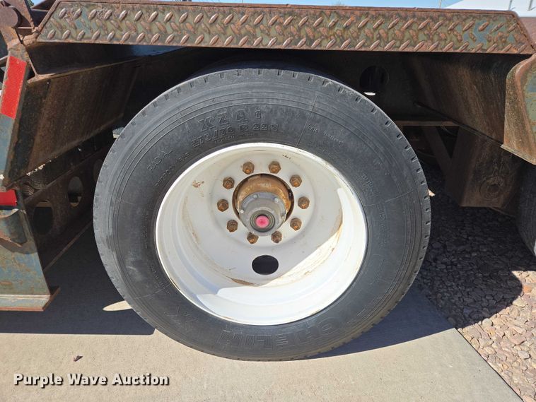 image for item ER1579 1990 Aspen lowboy equipment trailer