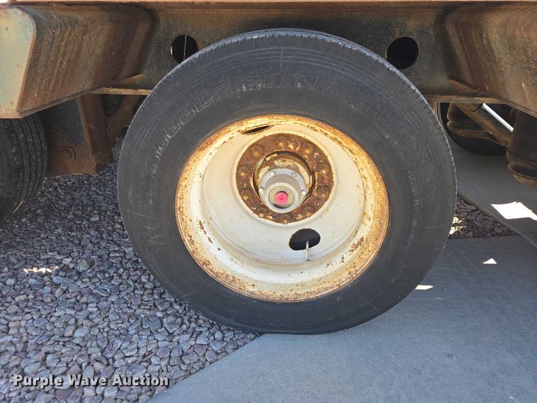 image for item ER1579 1990 Aspen lowboy equipment trailer