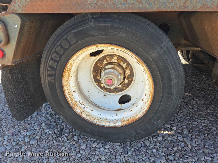 image for item ER1579 1990 Aspen lowboy equipment trailer