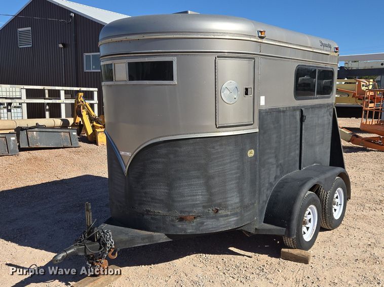 image for item ER1581 1991 CMWC Dynasty livestock trailer