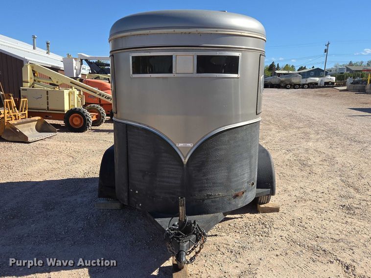 image for item ER1581 1991 CMWC Dynasty livestock trailer