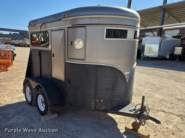 image for item ER1581 1991 CMWC Dynasty livestock trailer