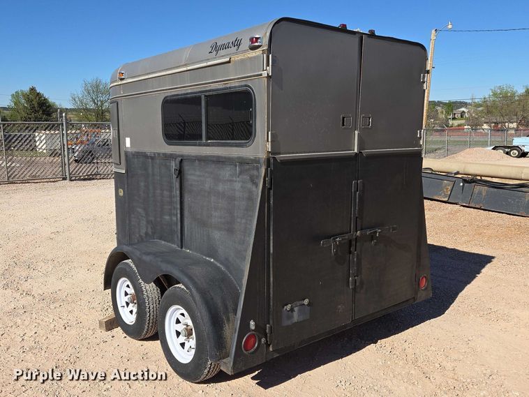 image for item ER1581 1991 CMWC Dynasty livestock trailer