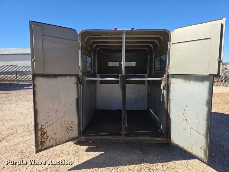 image for item ER1581 1991 CMWC Dynasty livestock trailer