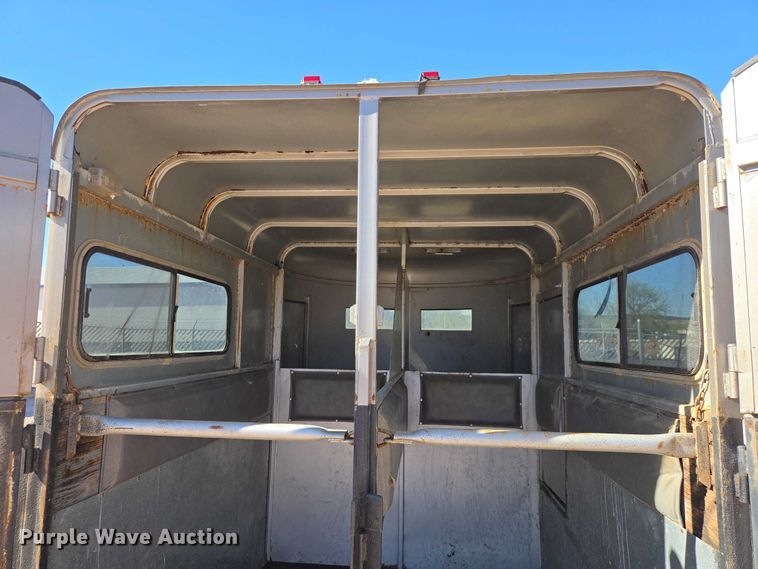 image for item ER1581 1991 CMWC Dynasty livestock trailer