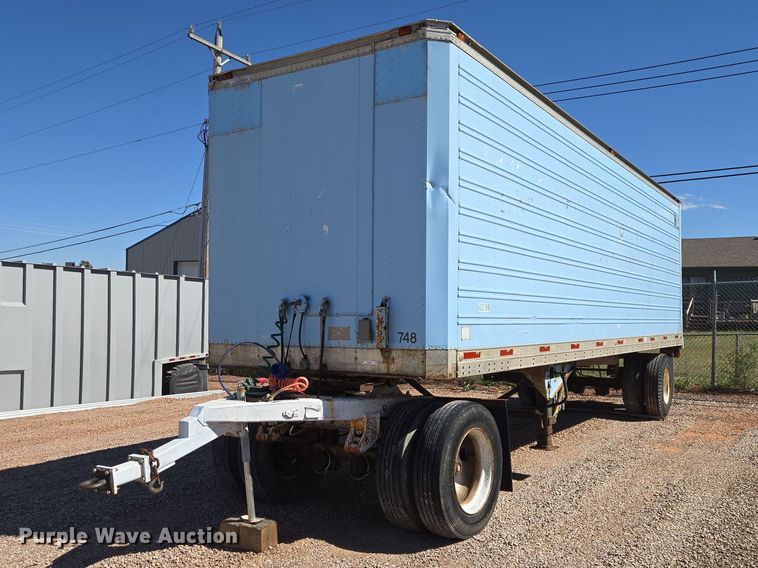 image for item ER1582 1975 American Trailers dry van trailer