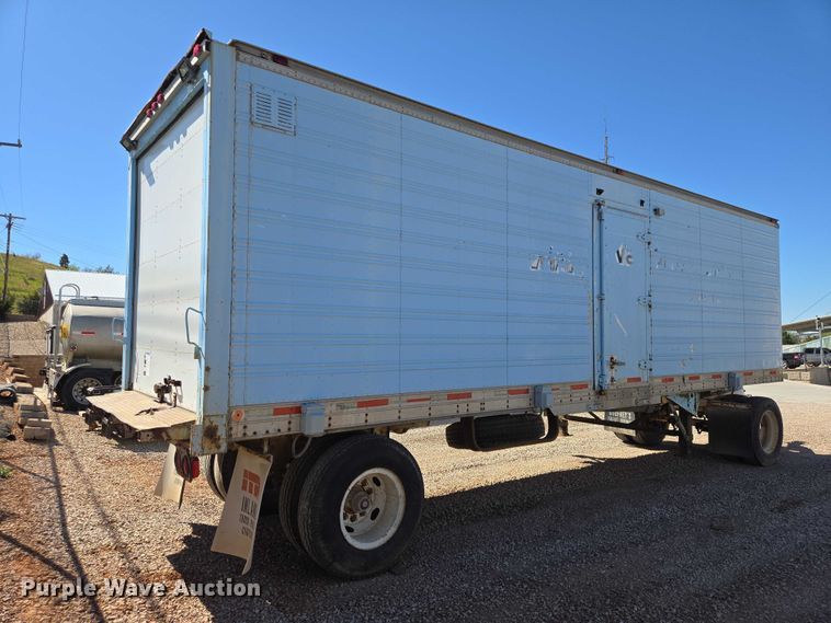 image for item ER1582 1975 American Trailers dry van trailer