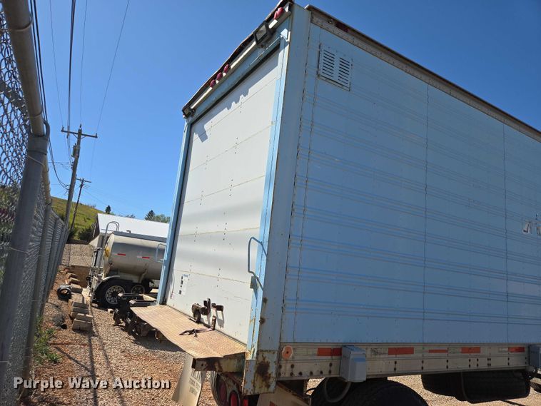 image for item ER1582 1975 American Trailers dry van trailer