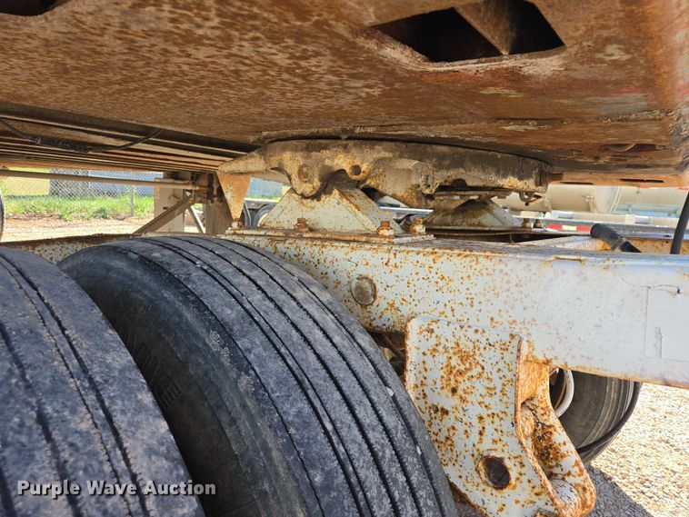image for item ER1582 1975 American Trailers dry van trailer