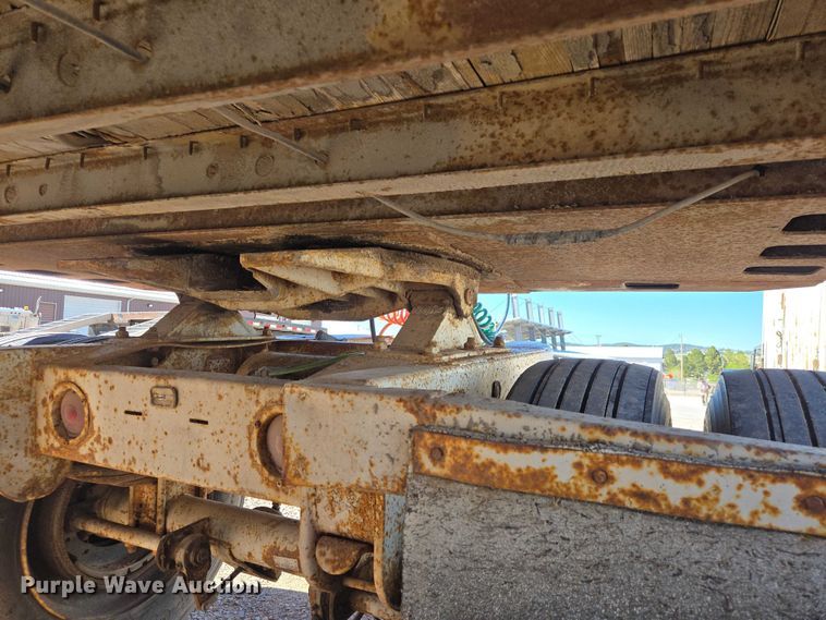 image for item ER1582 1975 American Trailers dry van trailer