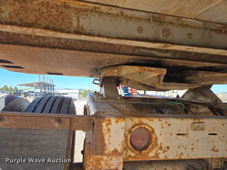 image for item ER1582 1975 American Trailers dry van trailer