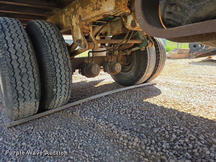 image for item ER1582 1975 American Trailers dry van trailer