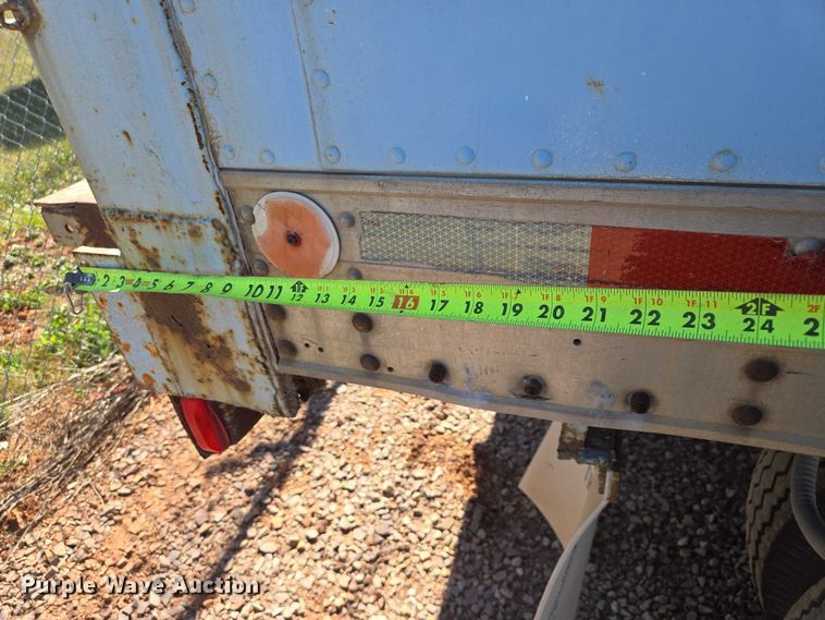 image for item ER1582 1975 American Trailers dry van trailer
