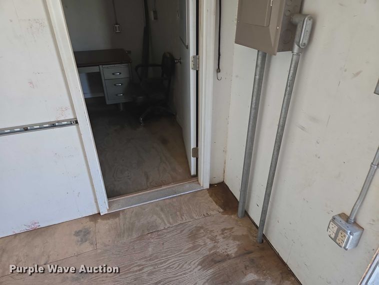 image for item ER1582 1975 American Trailers dry van trailer