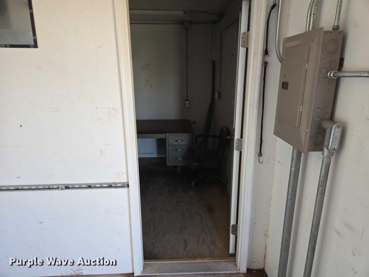 image for item ER1582 1975 American Trailers dry van trailer