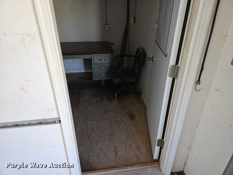 image for item ER1582 1975 American Trailers dry van trailer