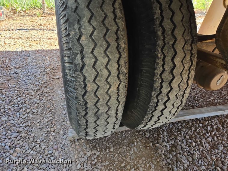 image for item ER1582 1975 American Trailers dry van trailer