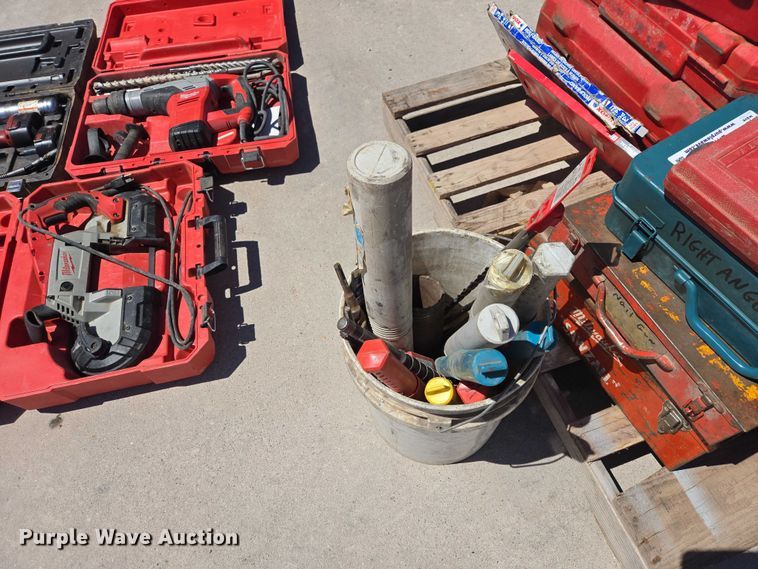 image for item ER1585 Milwaukee Tools