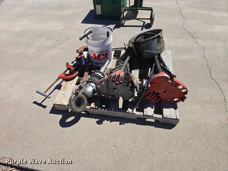image for item ER1587 Rigid 700 pipe threader